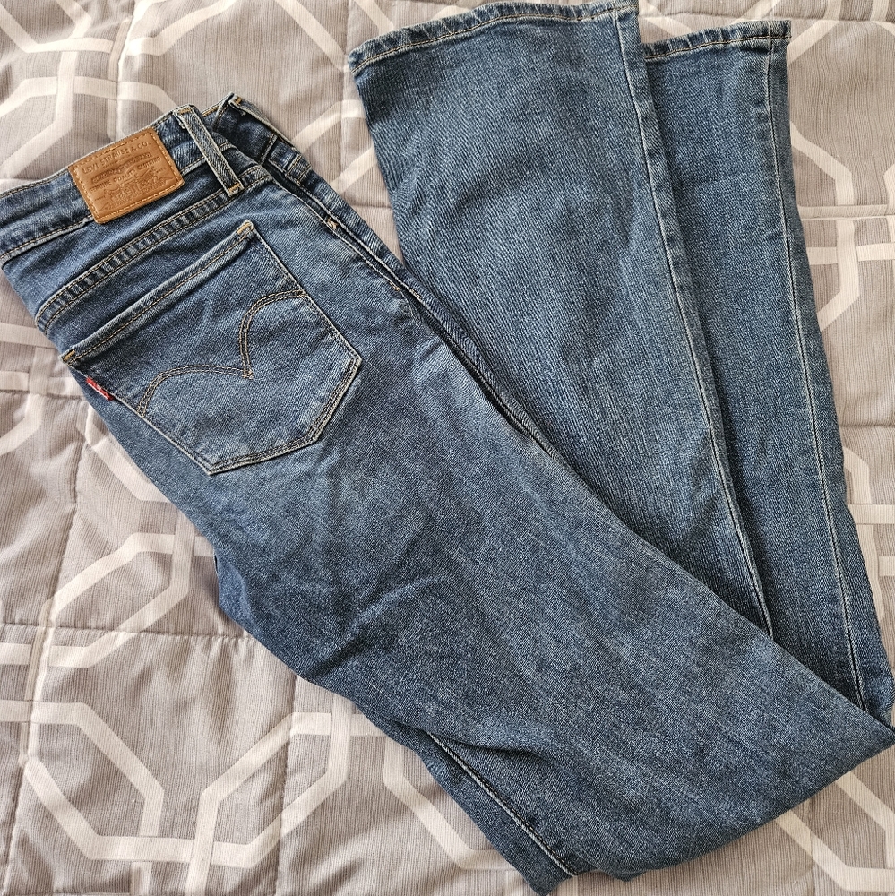 Levi's Boot Cut Jean's W26